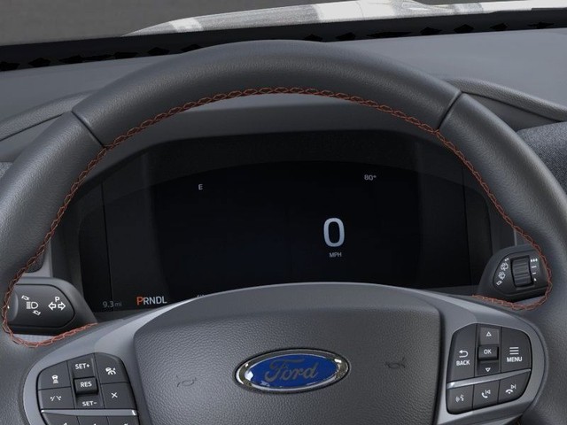 Ford Explorer Vehicle Full-screen Gallery Image 13