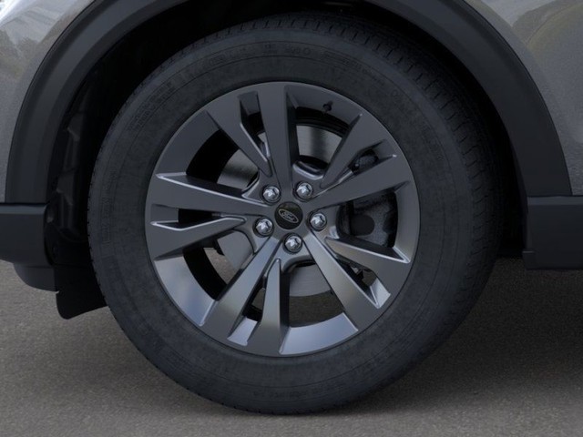 Ford Explorer Vehicle Full-screen Gallery Image 19