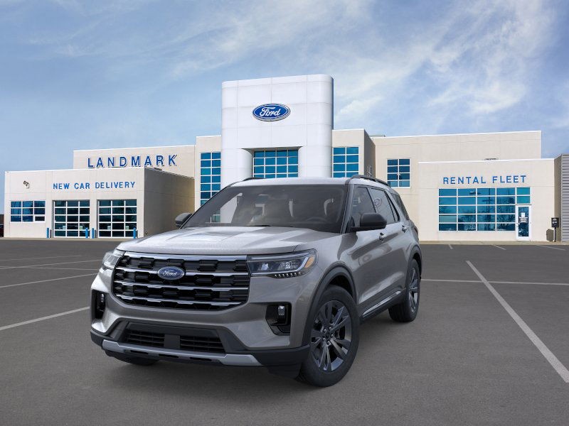 Ford Explorer Vehicle Full-screen Gallery Image 2