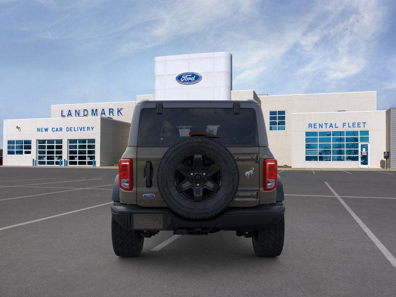 Ford Bronco Vehicle Full-screen Gallery Image 5