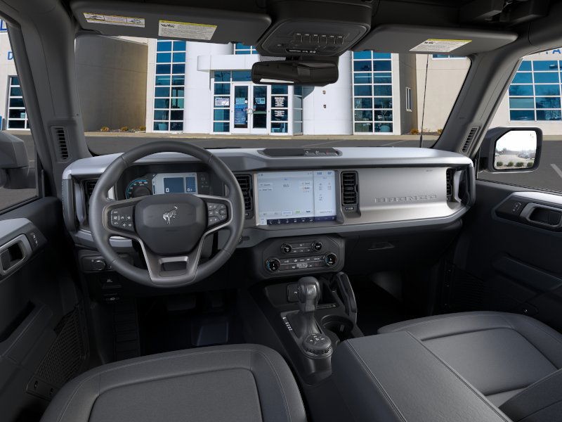 Ford Bronco Vehicle Full-screen Gallery Image 9