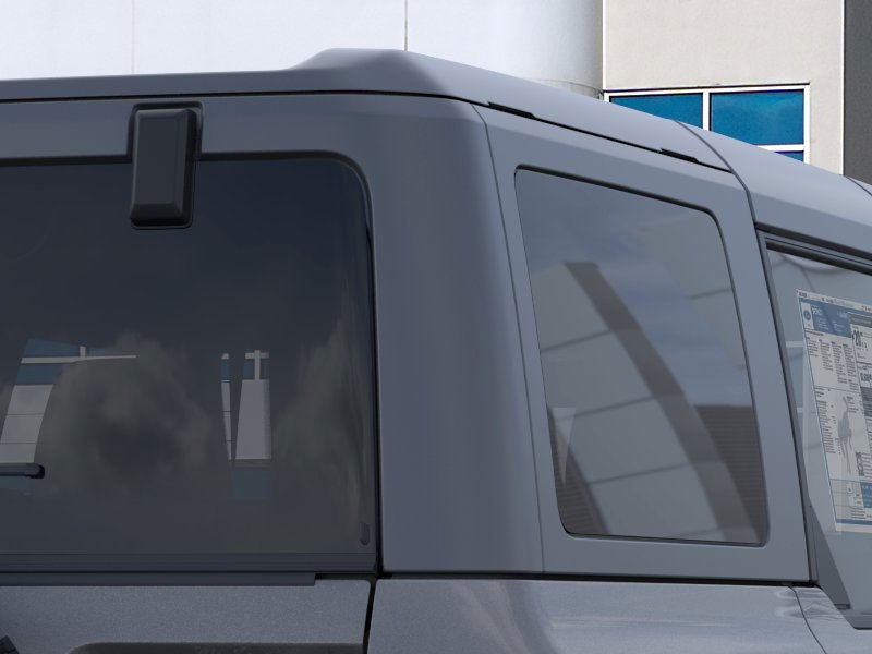 Ford Bronco Vehicle Full-screen Gallery Image 25