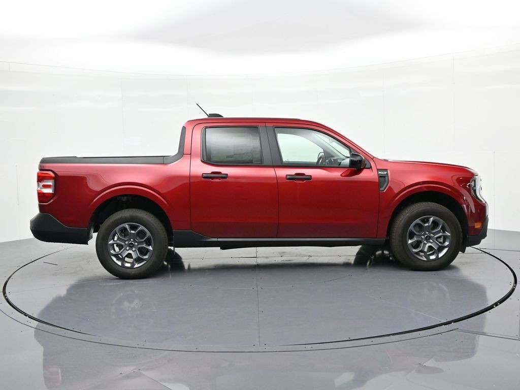 Ford Maverick Vehicle Full-screen Gallery Image 5