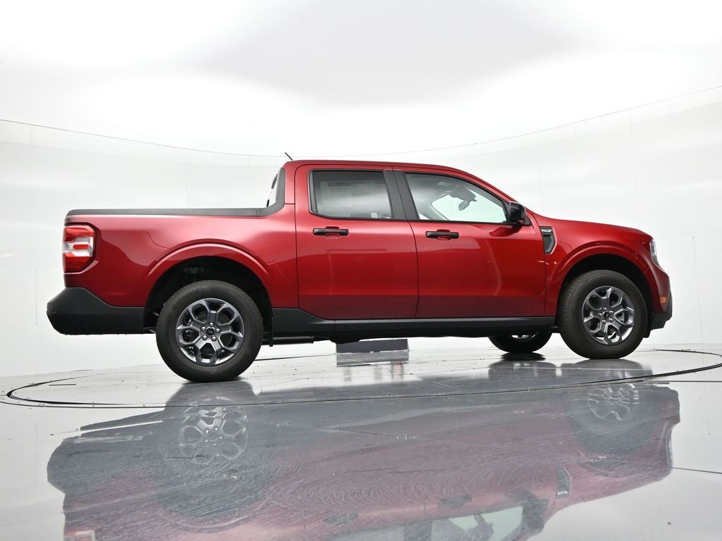 Ford Maverick Vehicle Full-screen Gallery Image 24