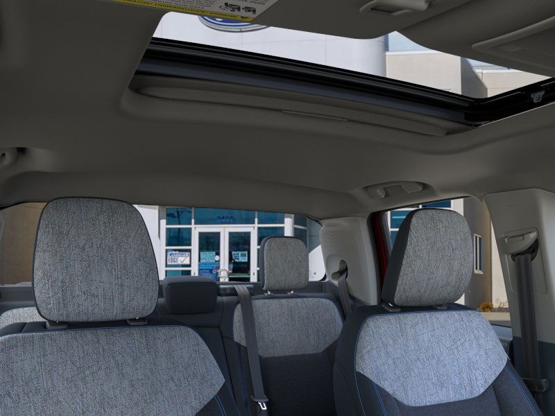 Ford Maverick Vehicle Full-screen Gallery Image 12