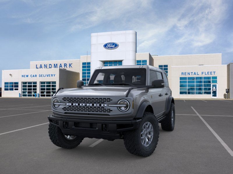 Ford Bronco Vehicle Full-screen Gallery Image 2