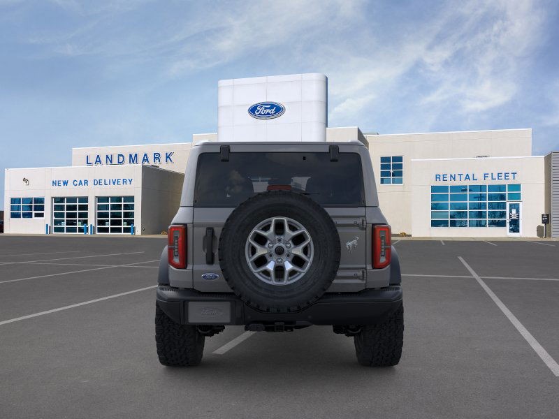 Ford Bronco Vehicle Full-screen Gallery Image 5