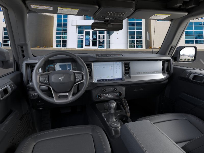 Ford Bronco Vehicle Full-screen Gallery Image 9