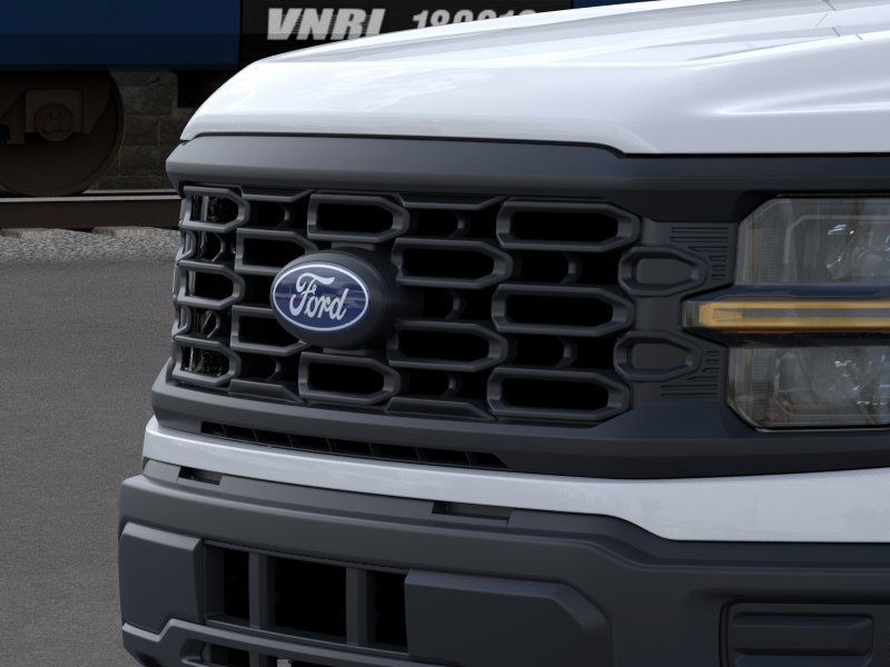 Ford F-150 Vehicle Full-screen Gallery Image 17