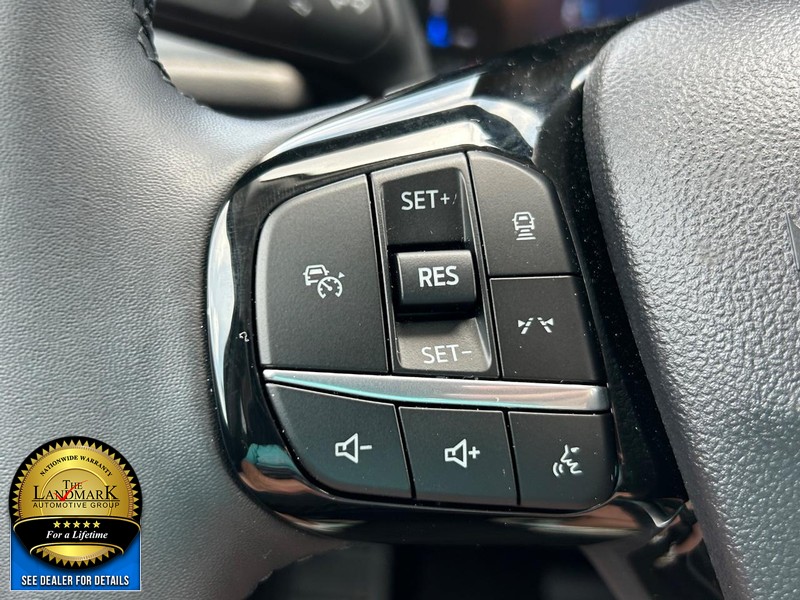 Ford Escape Vehicle Full-screen Gallery Image 10