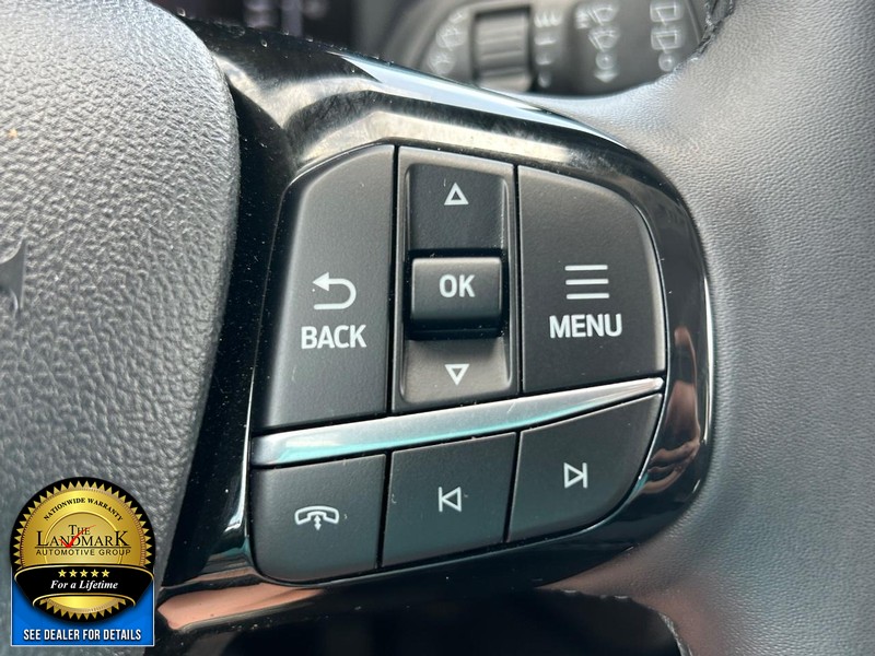 Ford Escape Vehicle Full-screen Gallery Image 11