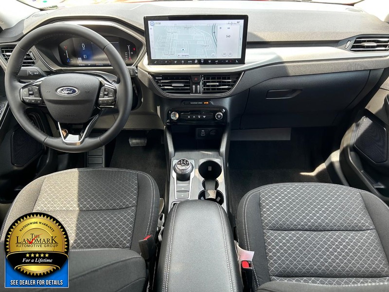 Ford Escape Vehicle Full-screen Gallery Image 17