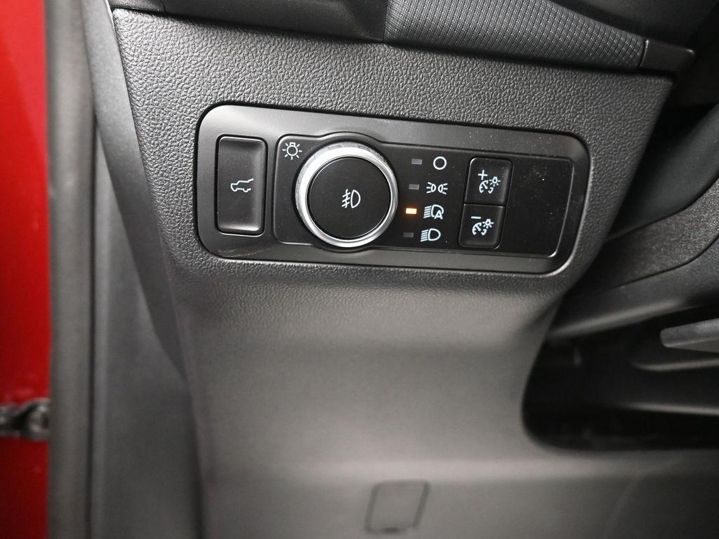 Ford Bronco Sport Vehicle Full-screen Gallery Image 15