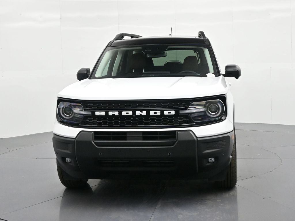 Ford Bronco Sport Vehicle Full-screen Gallery Image 3