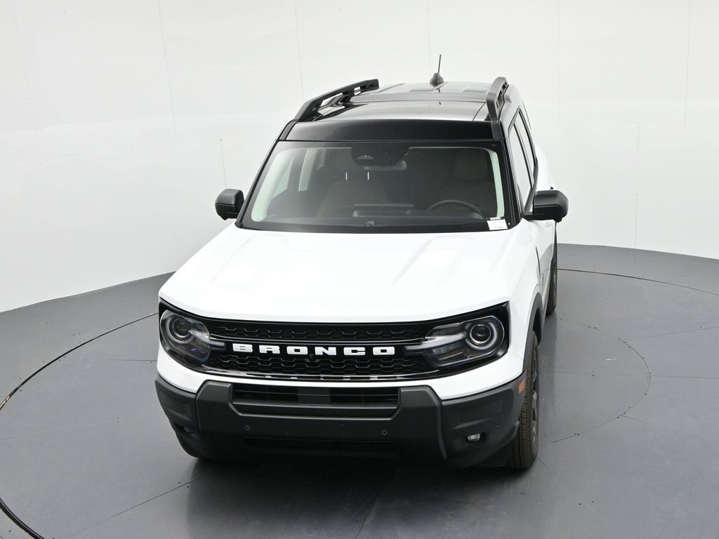 Ford Bronco Sport Vehicle Full-screen Gallery Image 18