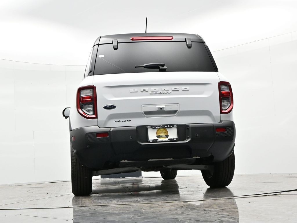 Ford Bronco Sport Vehicle Full-screen Gallery Image 22