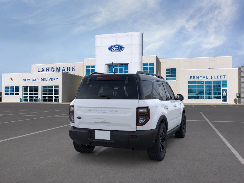 Ford Bronco Sport Vehicle Full-screen Gallery Image 8