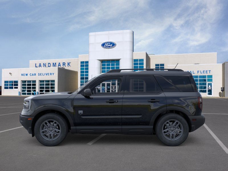 Ford Bronco Sport Vehicle Full-screen Gallery Image 3