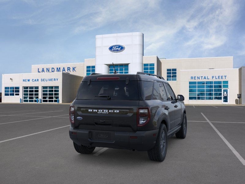 Ford Bronco Sport Vehicle Full-screen Gallery Image 8