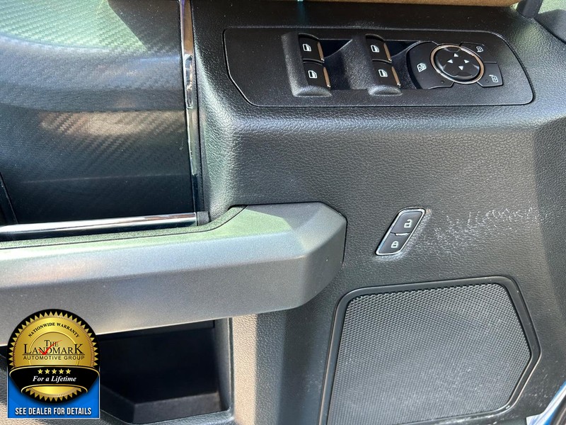 Ford F-150 Vehicle Full-screen Gallery Image 8