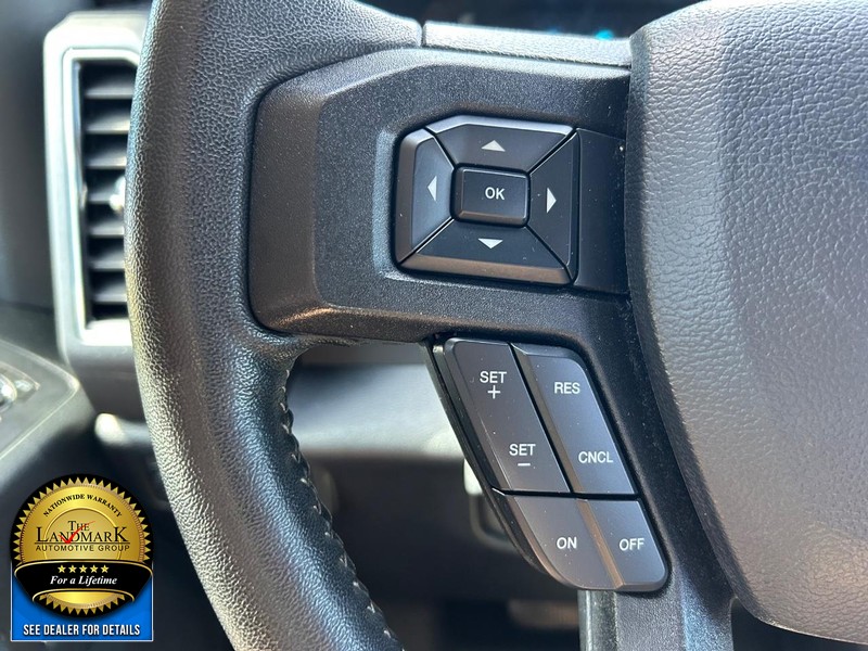 Ford F-150 Vehicle Full-screen Gallery Image 10