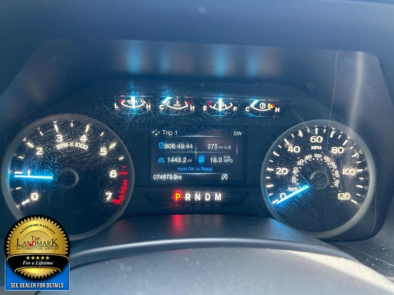 Ford F-150 Vehicle Full-screen Gallery Image 12