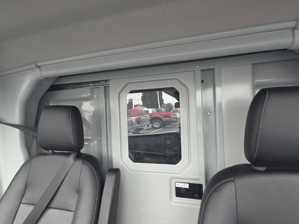 Ford Transit Cutaway Vehicle Full-screen Gallery Image 15