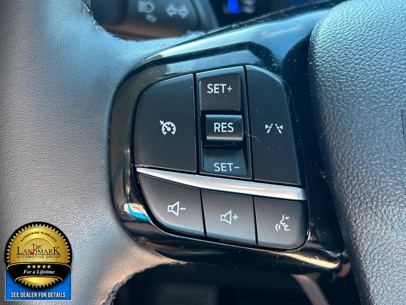 Ford Escape Vehicle Full-screen Gallery Image 10