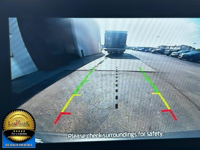 Ford Escape Vehicle Full-screen Gallery Image 13