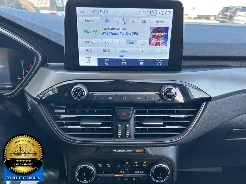 Ford Escape Vehicle Full-screen Gallery Image 18