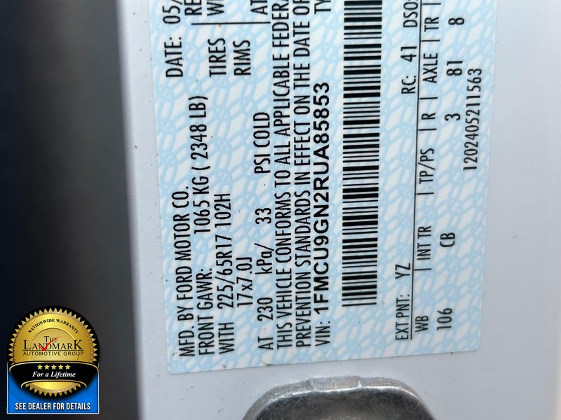 Ford Escape Vehicle Full-screen Gallery Image 21