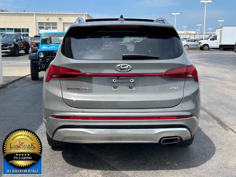 Hyundai Santa Fe Vehicle Full-screen Gallery Image 7