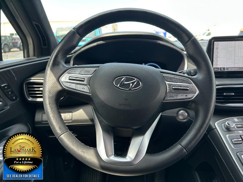 Hyundai Santa Fe Vehicle Full-screen Gallery Image 18