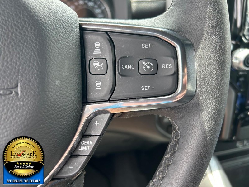 Ram 1500 Vehicle Full-screen Gallery Image 11