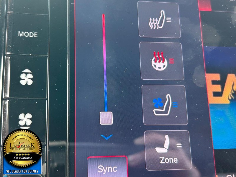 Ram 1500 Vehicle Full-screen Gallery Image 14