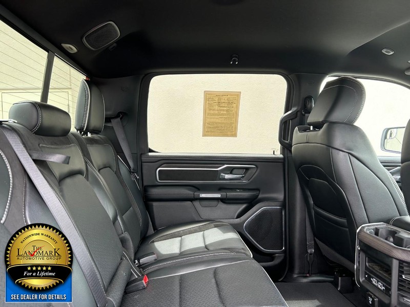 Ram 1500 Vehicle Full-screen Gallery Image 15