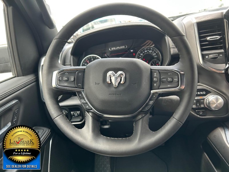 Ram 1500 Vehicle Full-screen Gallery Image 18