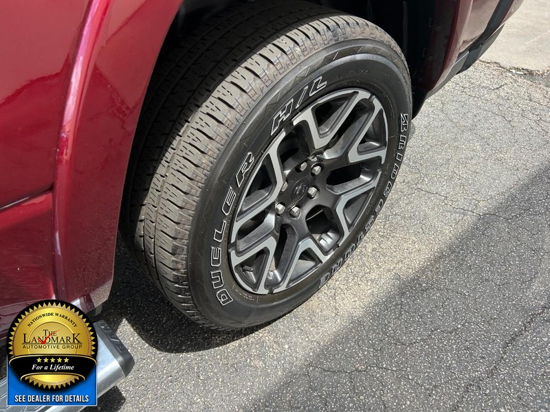 Ram 1500 Vehicle Full-screen Gallery Image 21