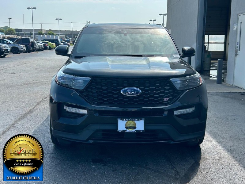 Ford Explorer Vehicle Full-screen Gallery Image 4