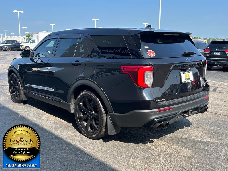 Ford Explorer Vehicle Full-screen Gallery Image 6