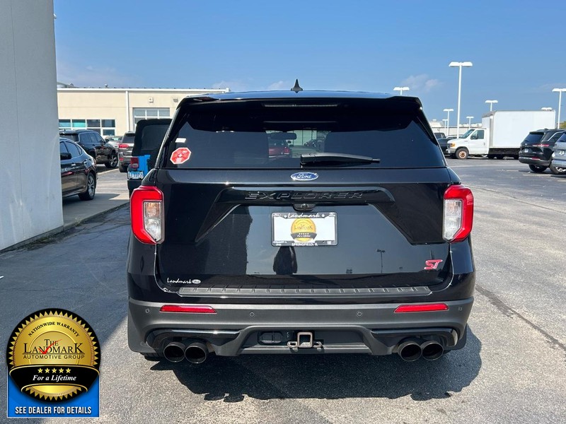 Ford Explorer Vehicle Full-screen Gallery Image 7