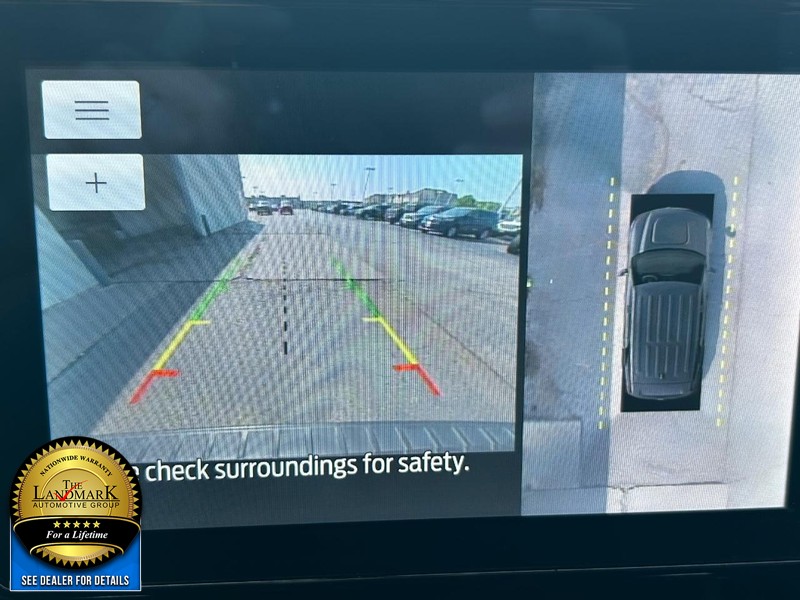 Ford Explorer Vehicle Full-screen Gallery Image 13