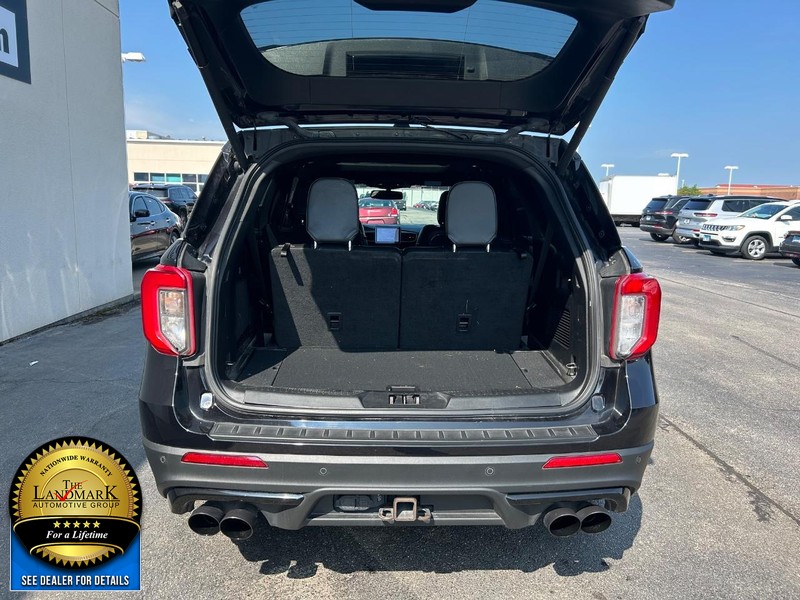 Ford Explorer Vehicle Full-screen Gallery Image 22