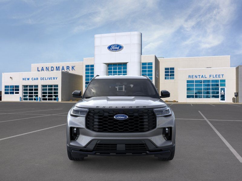 Ford Explorer Vehicle Full-screen Gallery Image 6