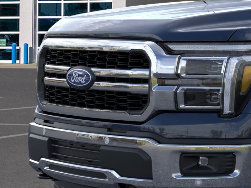 Ford F-150 Vehicle Full-screen Gallery Image 17