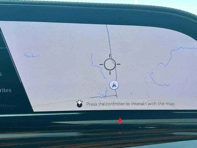 Cadillac Escalade ESV Vehicle Full-screen Gallery Image 16