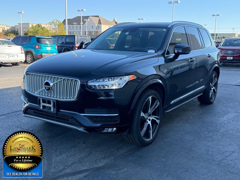 Volvo XC90 Vehicle Full-screen Gallery Image 5