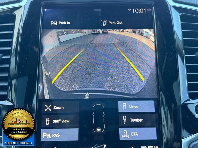 Volvo XC90 Vehicle Full-screen Gallery Image 13