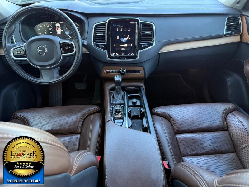 Volvo XC90 Vehicle Full-screen Gallery Image 19