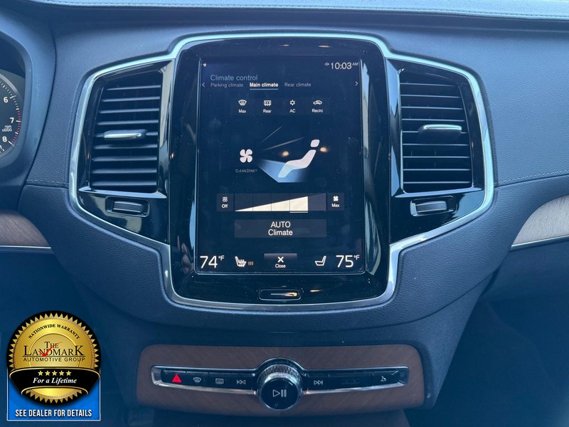 Volvo XC90 Vehicle Full-screen Gallery Image 21